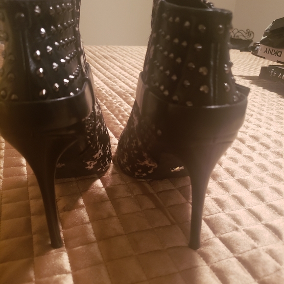 Kenneth Cole Boots - Picture 4 of 9